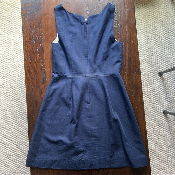 Lilly Pulitzer Navy Wythe Shift Dress Gold Detail sz 4 - Picture 6 of 6